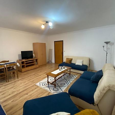 Apartmani Dora Leskovac Leskovac  Kültér fotó