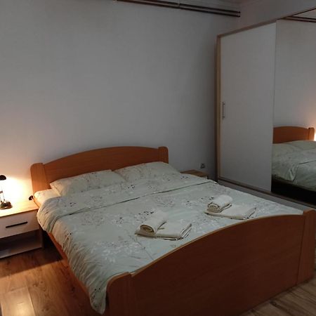 Apartmani Dora Leskovac Leskovac  Kültér fotó