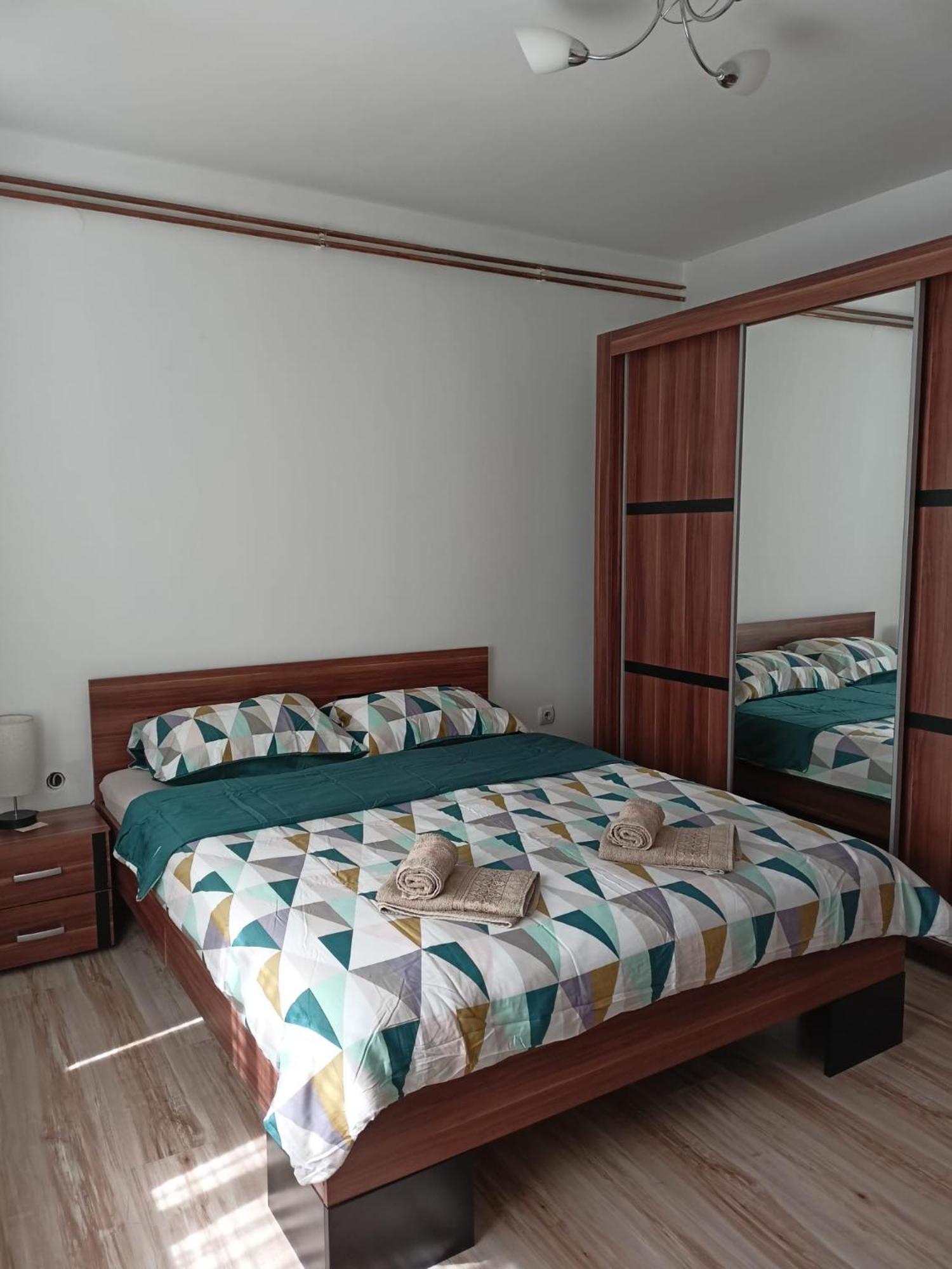 Apartmani Dora Leskovac Leskovac  Kültér fotó