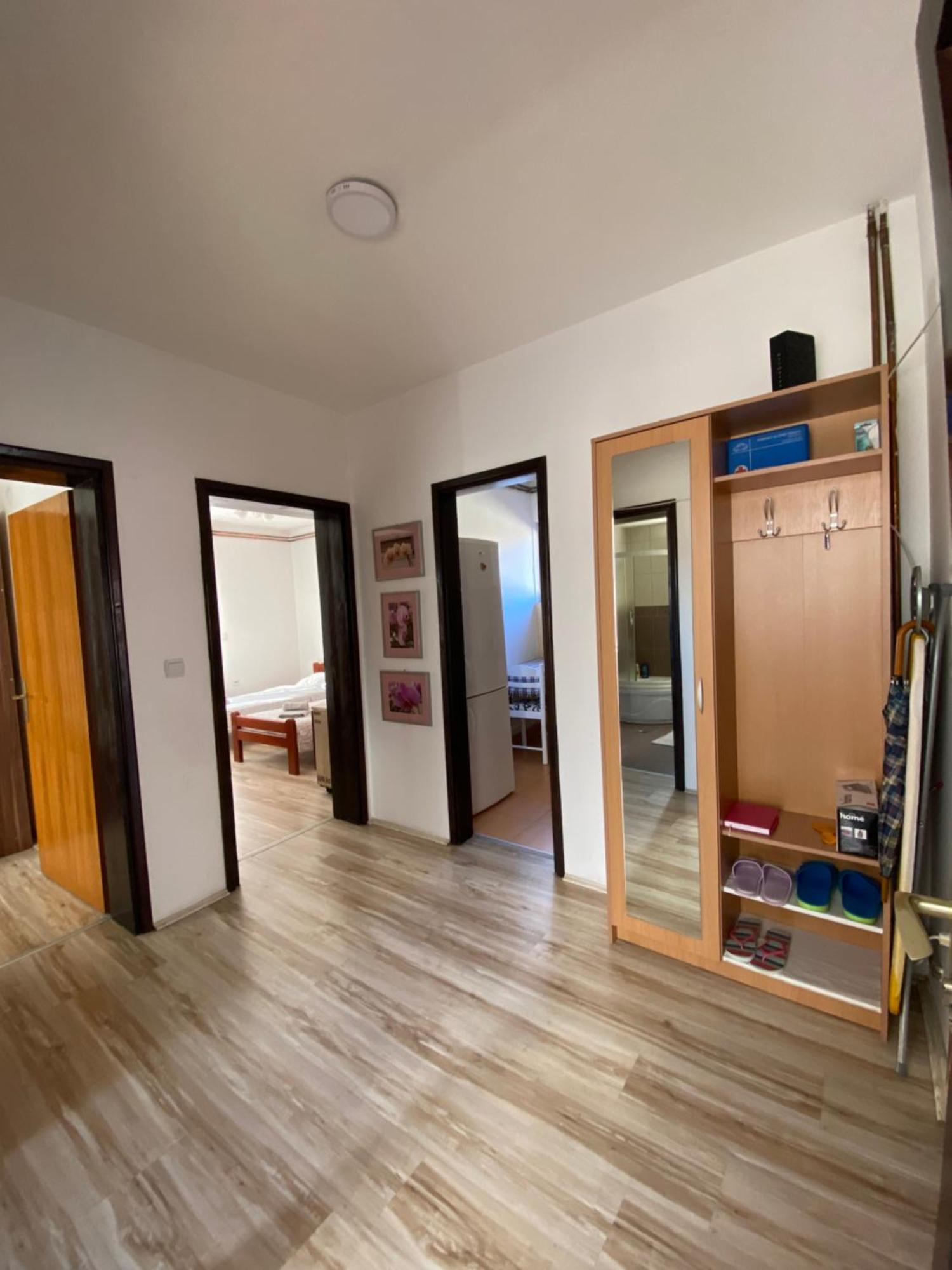 Apartmani Dora Leskovac Leskovac  Kültér fotó