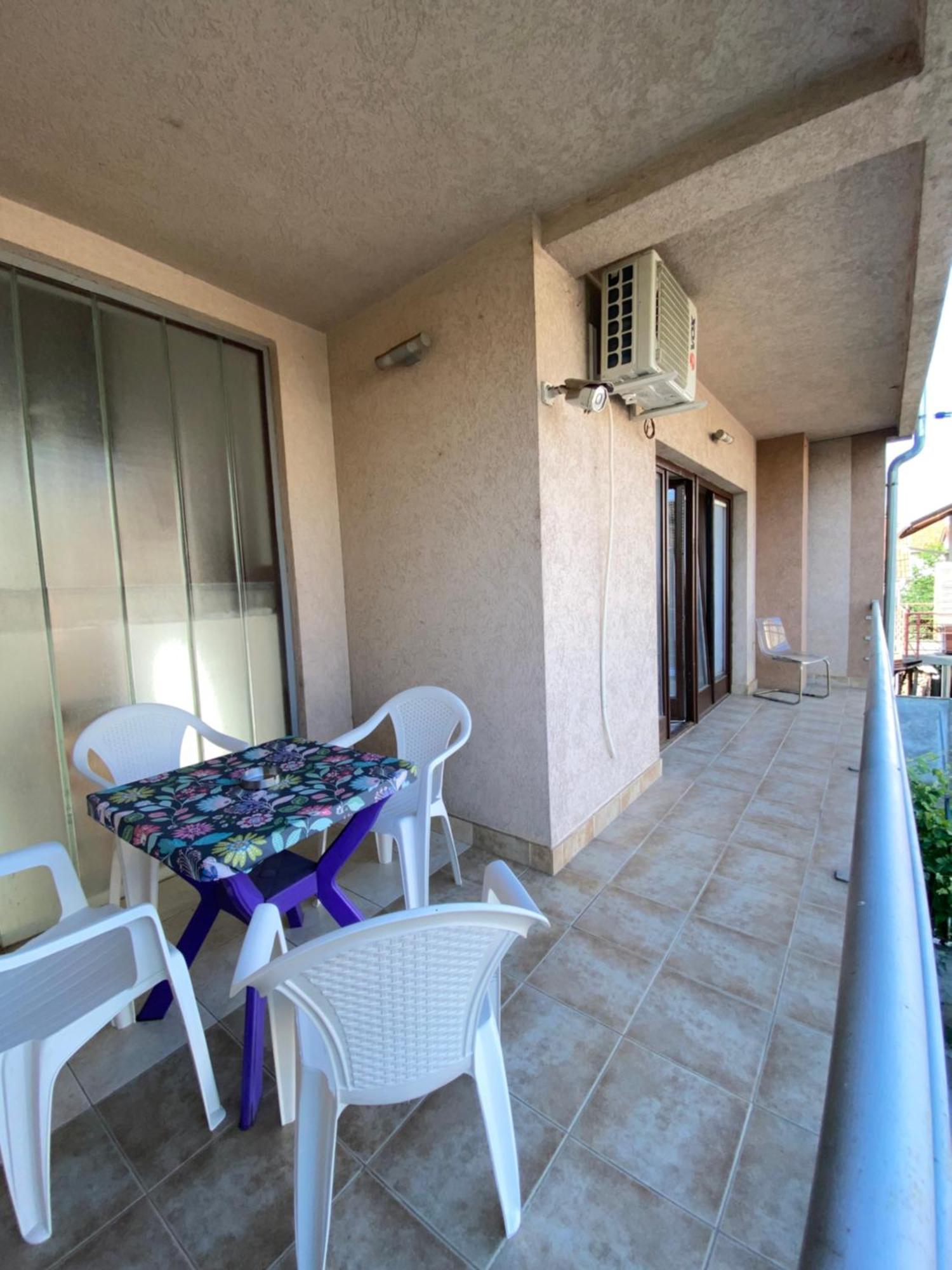 Apartmani Dora Leskovac Leskovac  Kültér fotó