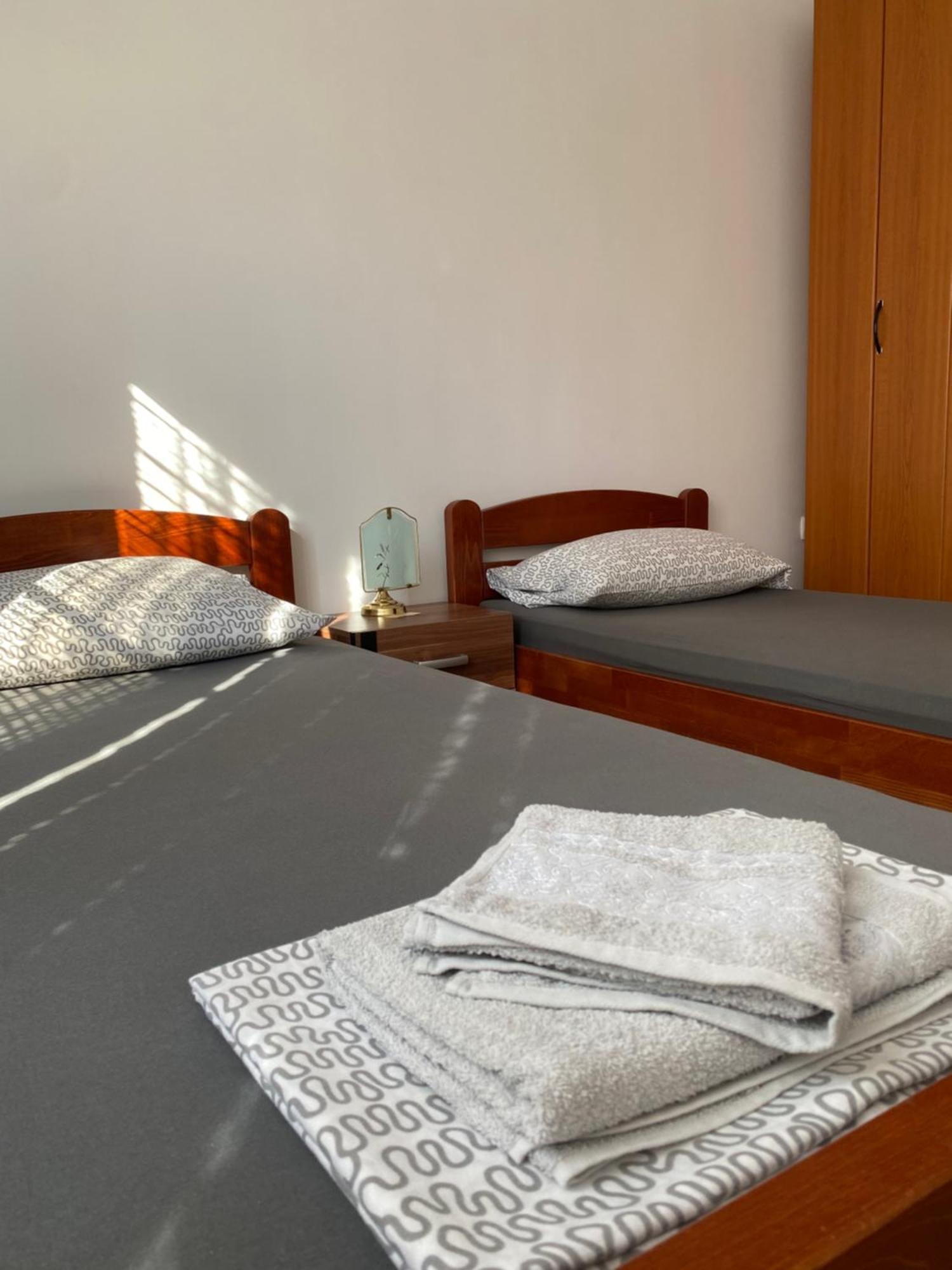 Apartmani Dora Leskovac Leskovac  Kültér fotó
