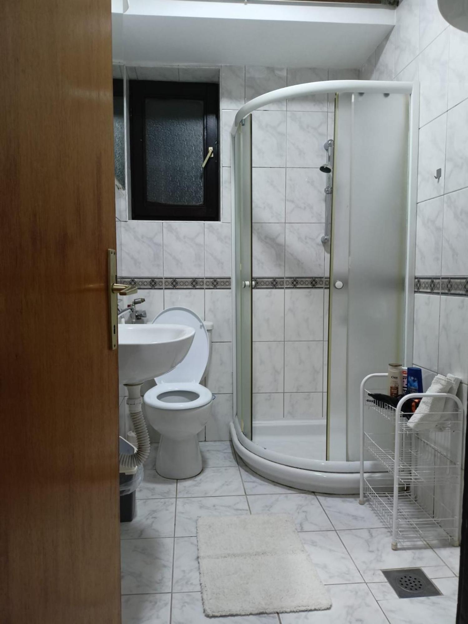 Apartmani Dora Leskovac Leskovac  Kültér fotó