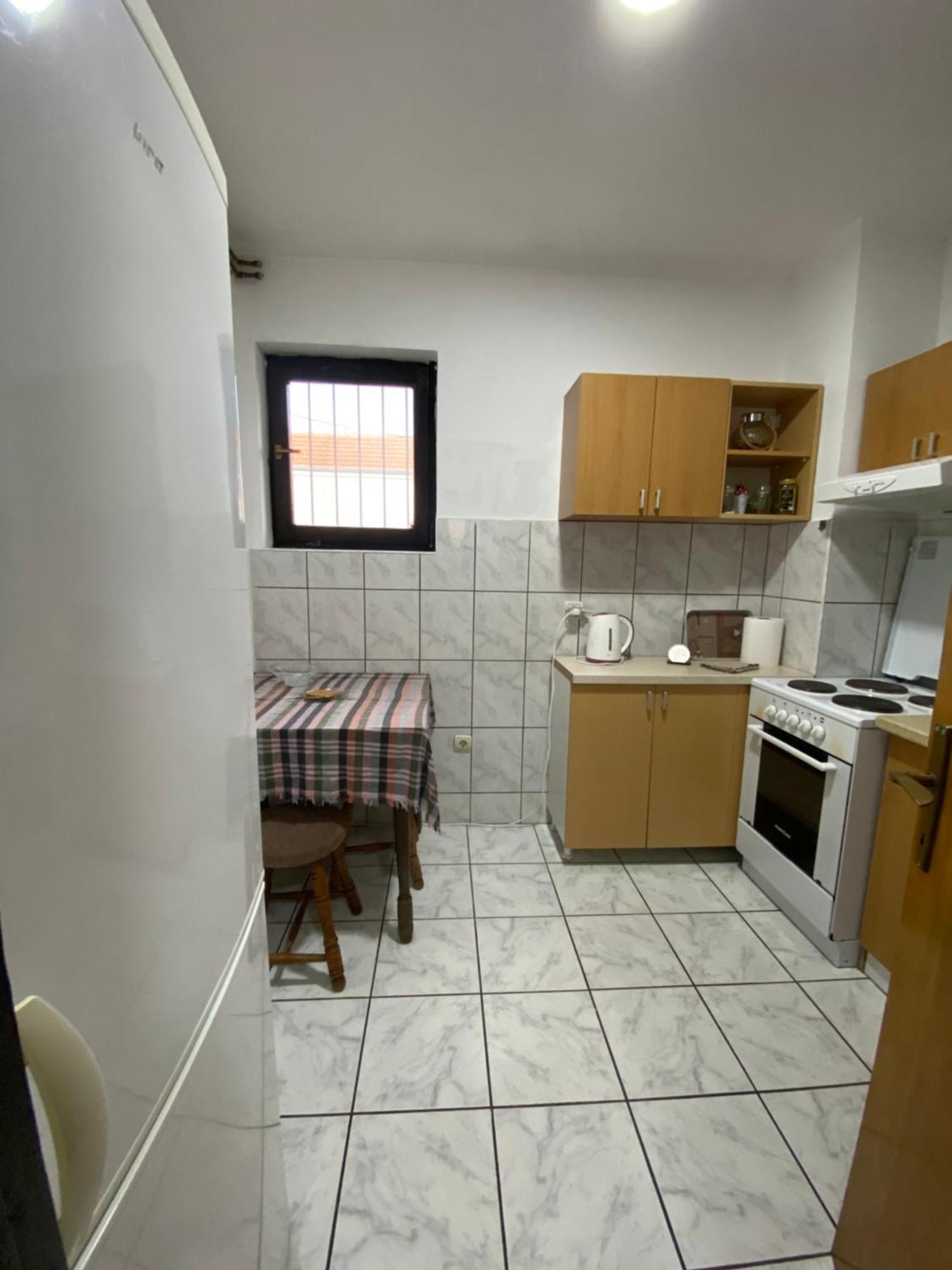 Apartmani Dora Leskovac Leskovac  Kültér fotó