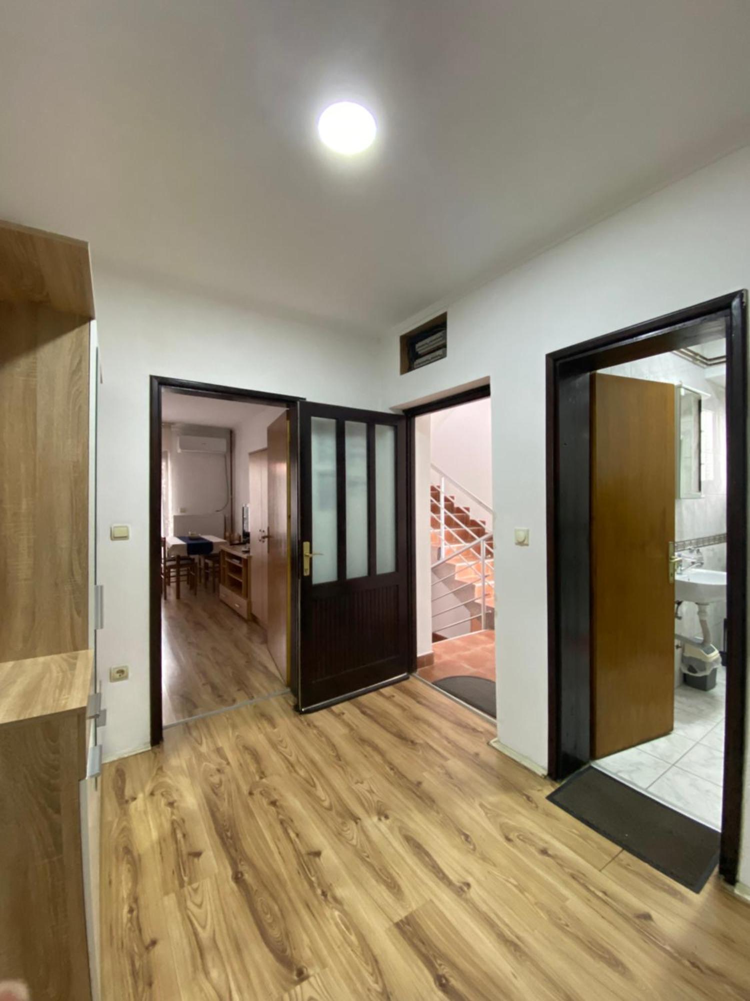 Apartmani Dora Leskovac Leskovac  Kültér fotó