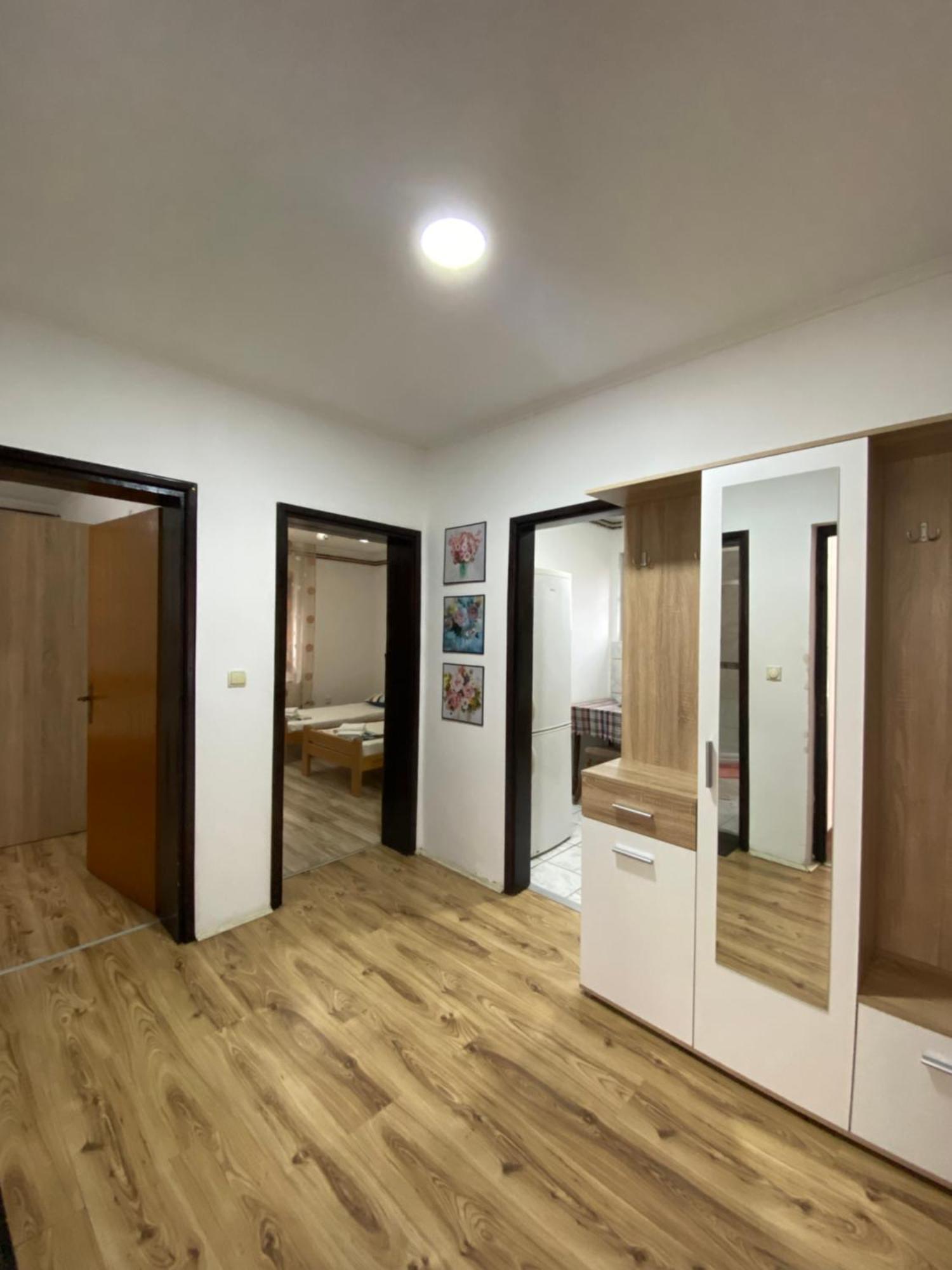 Apartmani Dora Leskovac Leskovac  Kültér fotó